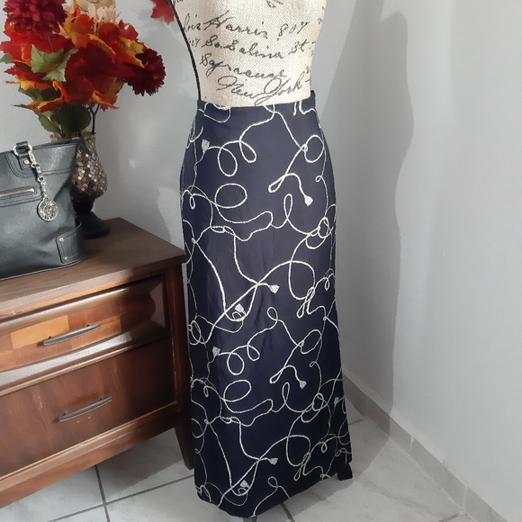 Dresses & Skirts - Country Shop Maxi Skirt